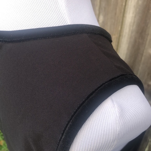 Torrid 1x Sleeveless Asymmetrical Black Blouse with Velvet Trim!! - Picture 6 of 8